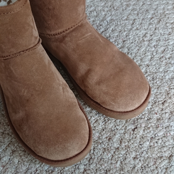 UGG Classic mini Bailey zip boots in light brown size 10 - Picture 3 of 16